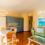 Апартаменты Sunshine Dreams By Interhome