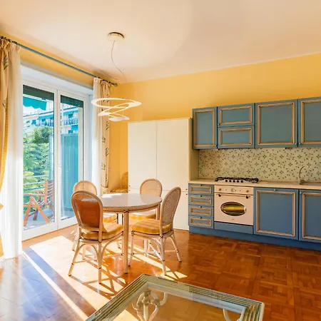 Апартаменты Sunshine Dreams By Interhome