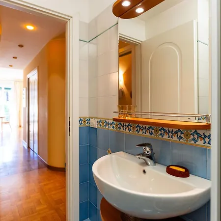 Sunshine Dreams By Interhome